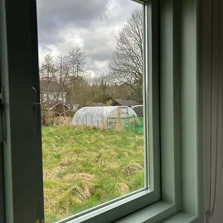 Camping Market Street Shepherd's Hut Leitrim
